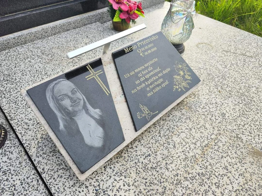 Osvetlená rezaná žulová platňa Lucia 60x30cm s fotografiou